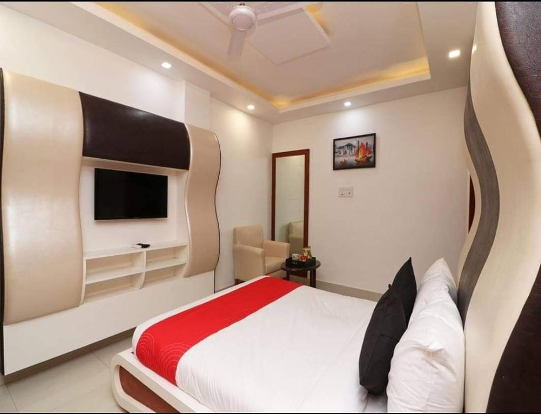 Hotel Vitthal International, Prayagraj Allāhābād Junction Buitenkant foto