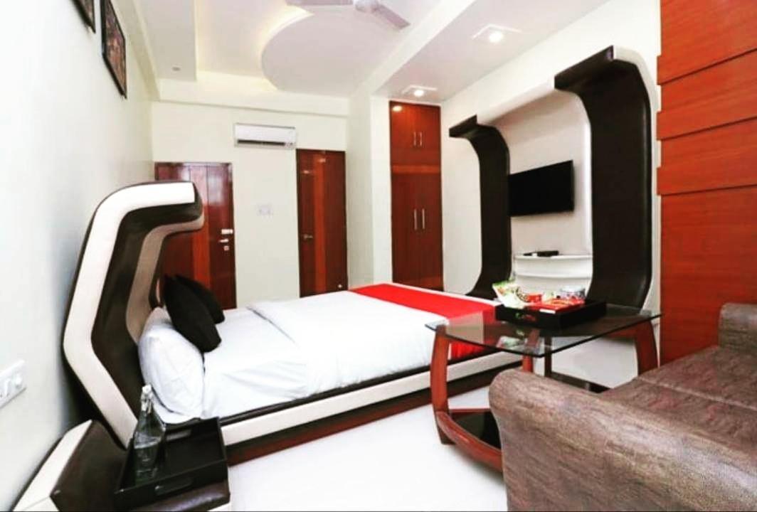 Hotel Vitthal International, Prayagraj Allāhābād Junction Buitenkant foto
