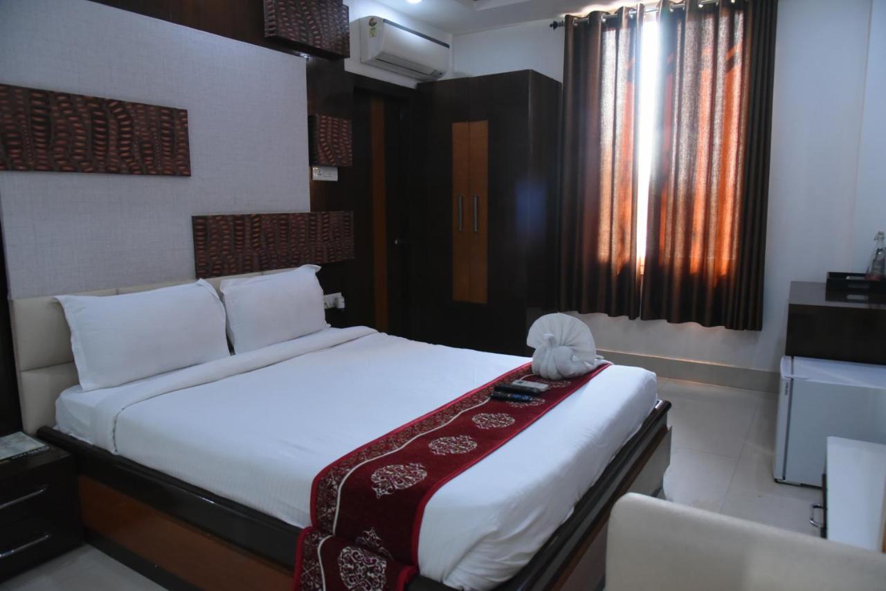 Hotel Vitthal International, Prayagraj Allāhābād Junction Buitenkant foto