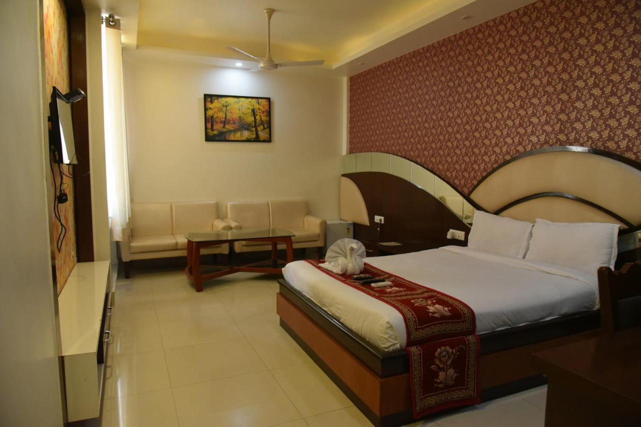 Hotel Vitthal International, Prayagraj Allāhābād Junction Buitenkant foto
