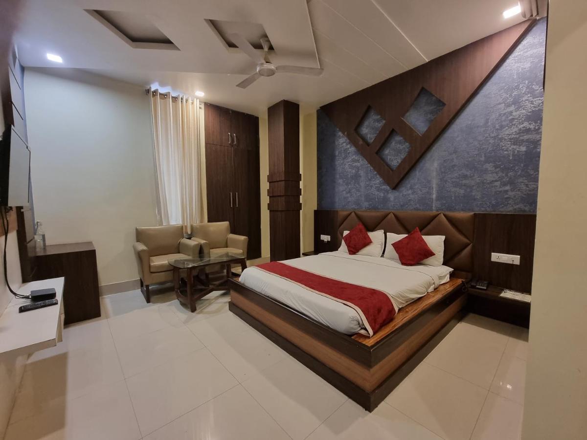 Hotel Vitthal International, Prayagraj Allāhābād Junction Buitenkant foto