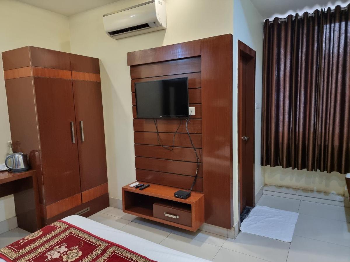 Hotel Vitthal International, Prayagraj Allāhābād Junction Buitenkant foto